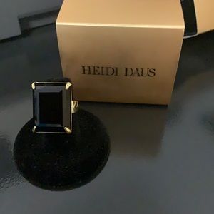 Heidi Daus ring 6 1/4